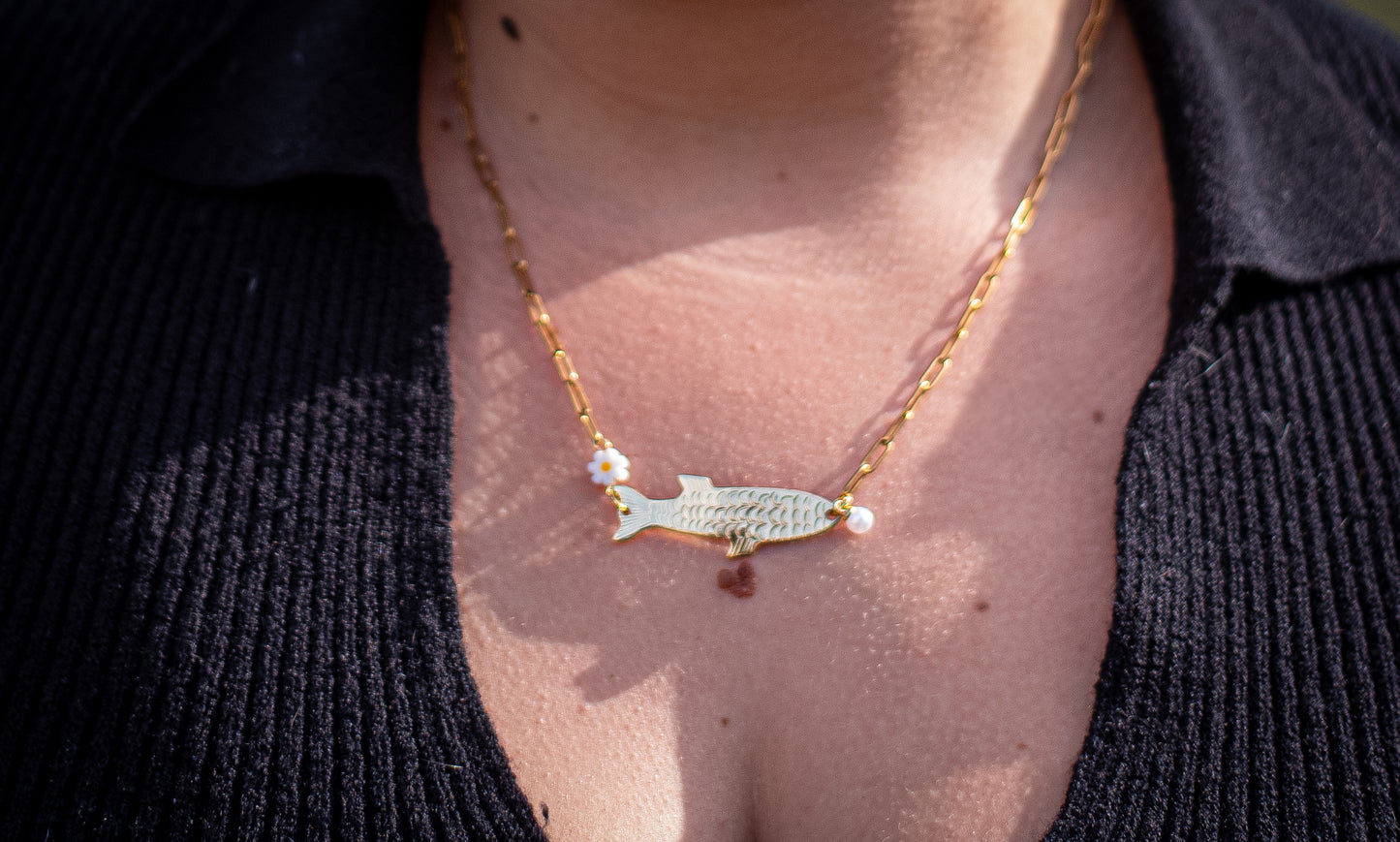 Shimmer Lure Necklace