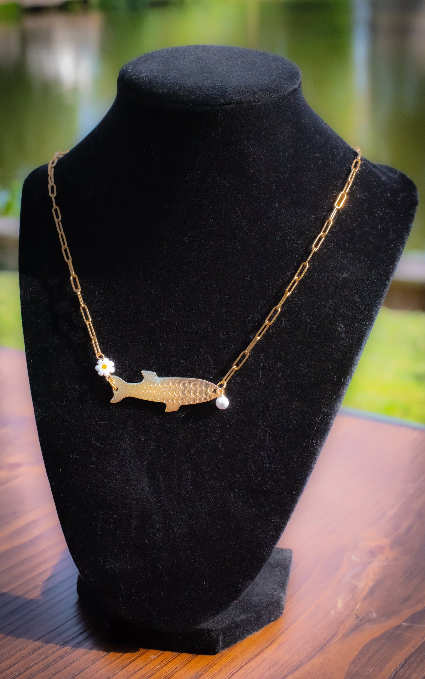 Shimmer Lure Necklace