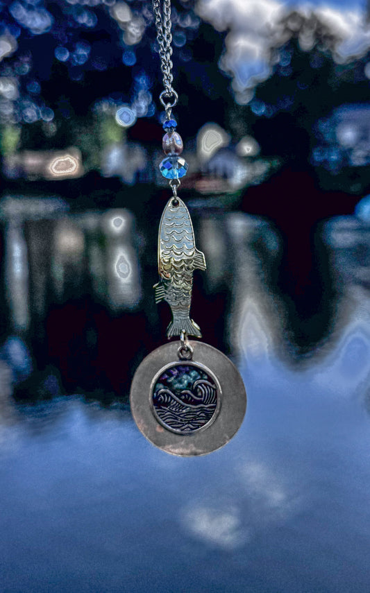 Coral Drift Car Charm – Fishing Lure with Shell Accent